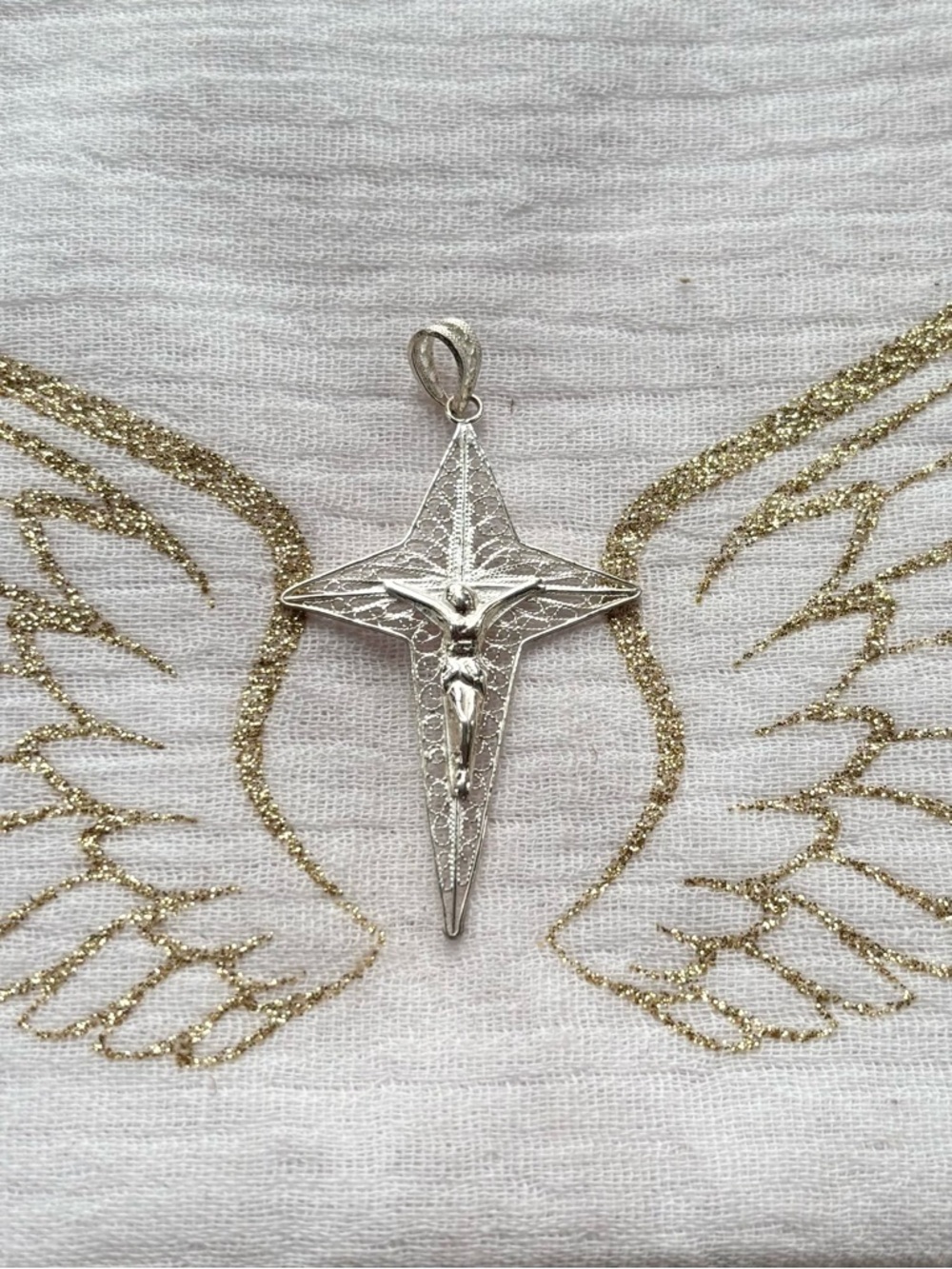 Sterling Silver Filigree Crucifix Pendant Necklace - Shiny Silver Cross